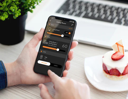 Brilliant mobile app controlling the smart home from anywhere
